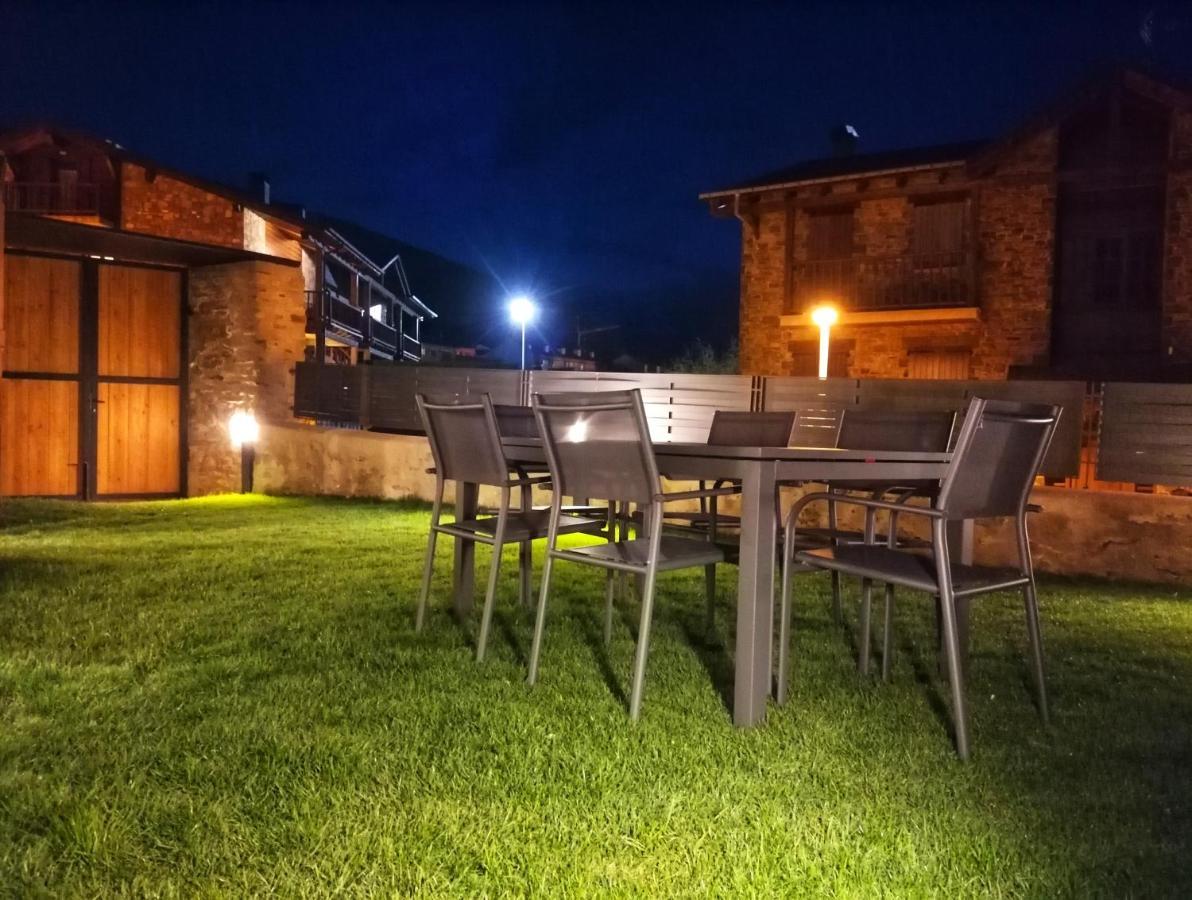 Apartament "Enclau" Turismo Rural Cal Rialla Льивия Экстерьер фото